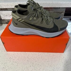 Men’s Nike Pegasus Trail 2 Sneakers